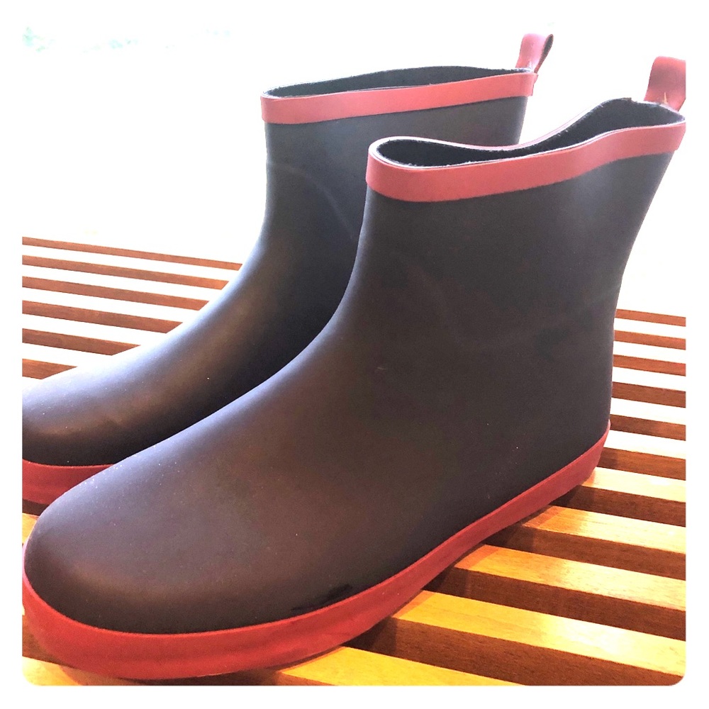 Ankle height rain boots